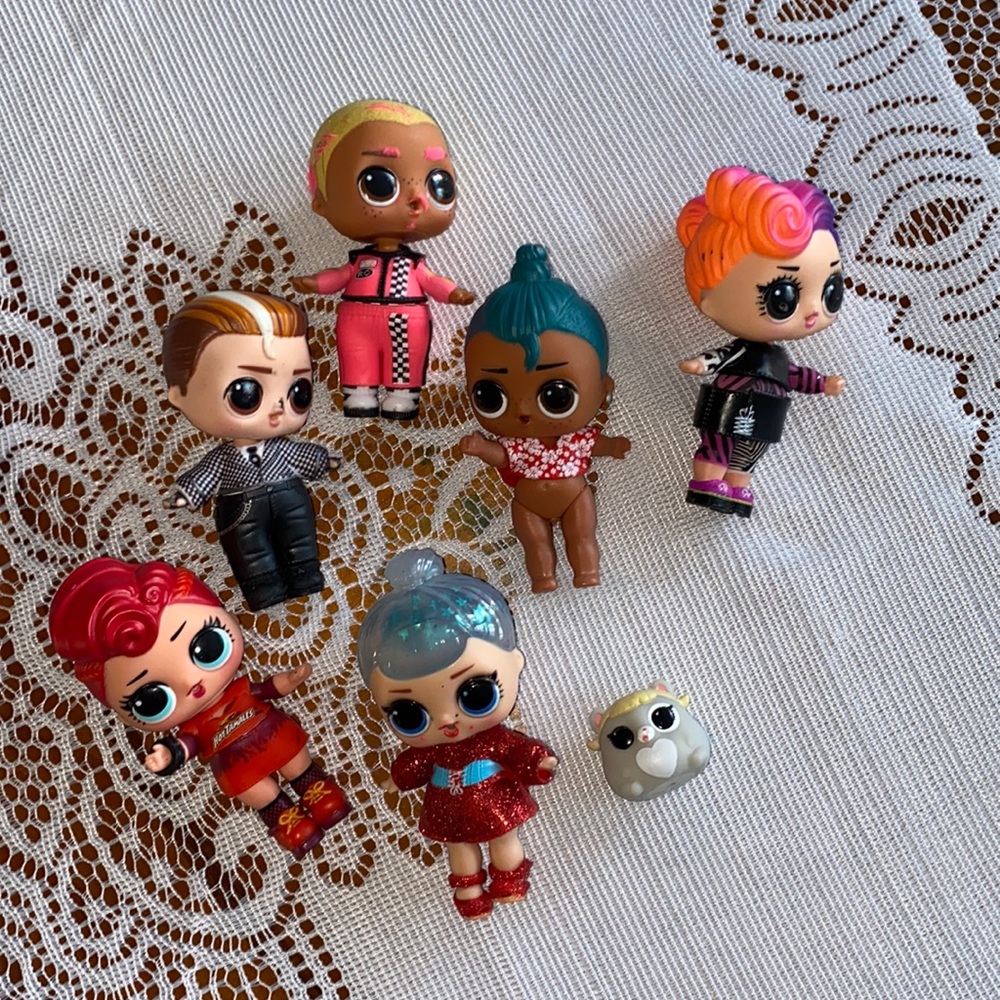 LOL SURPRISE DOLLS